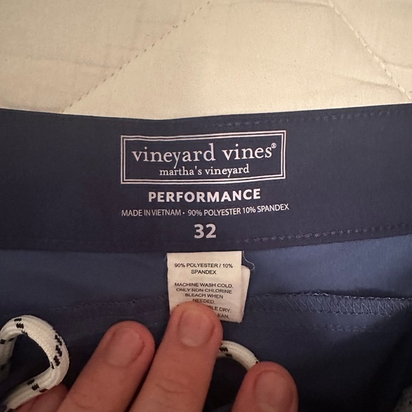 Vineyard Vines Mens swim shorts, size 32 blue, worn once - Picture 4 of 4